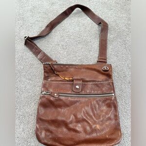 ROOTS Vintage Leather Cross Body Bag